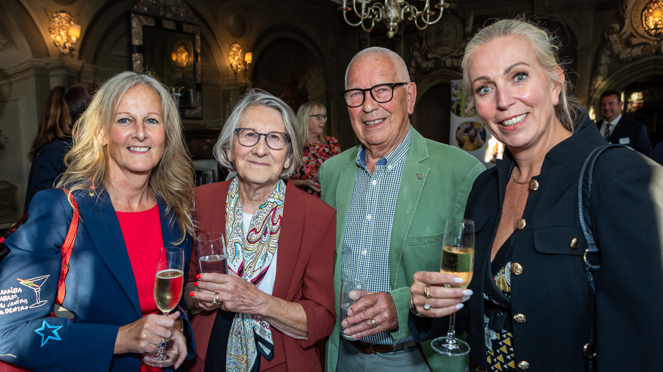 Guests at Knole House